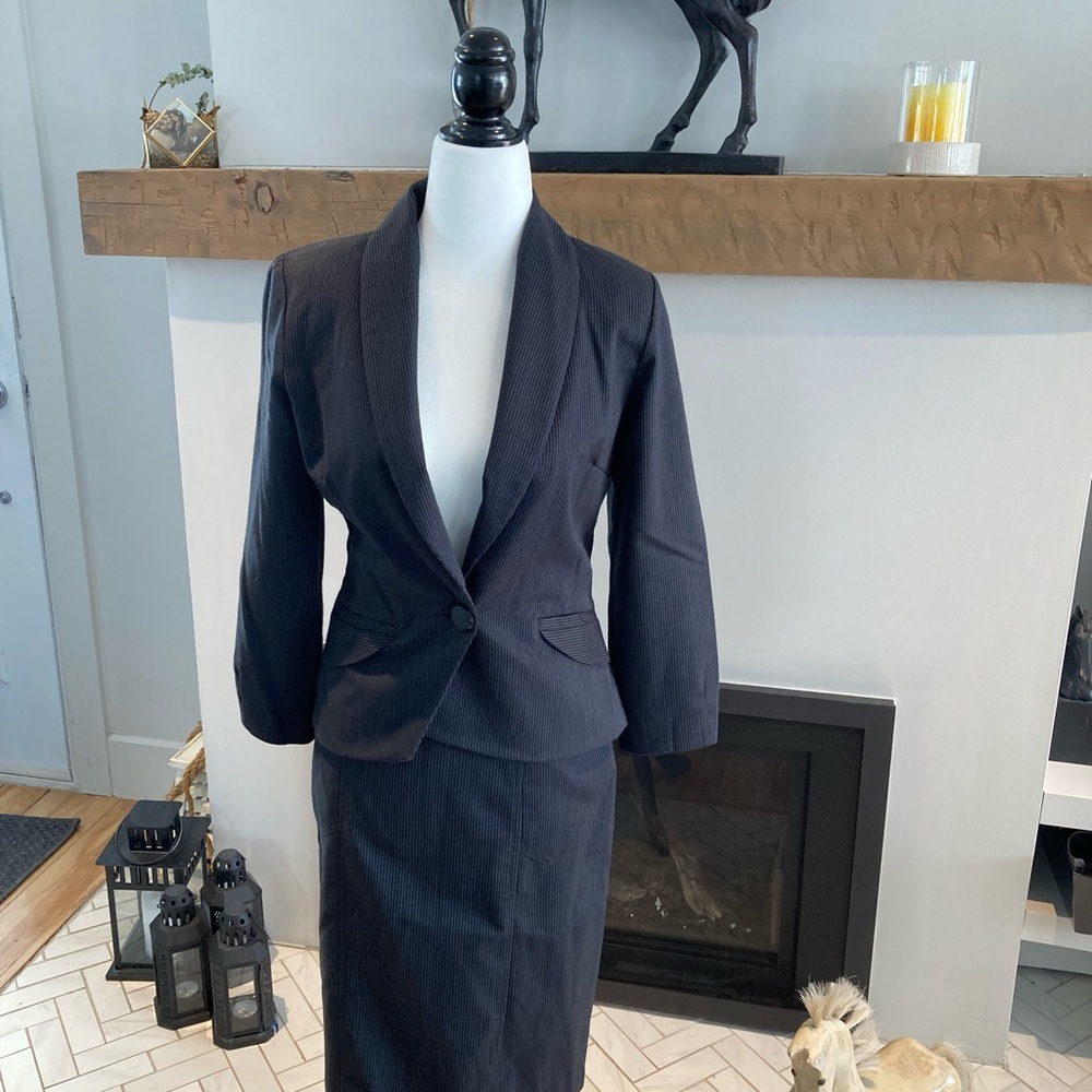 Bodybag by Jude Suit with Pencil Skirt size S
